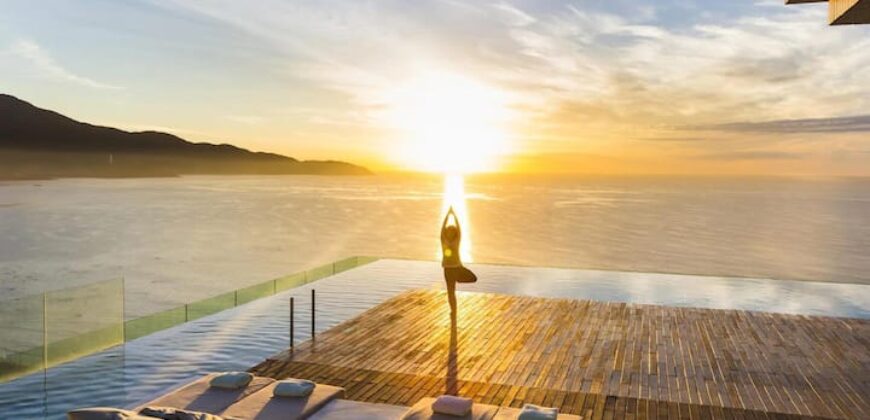 A La Carte Oceanview Lovers Nest Studio. A La Carte Oceanview Lovers Nest Studio.
