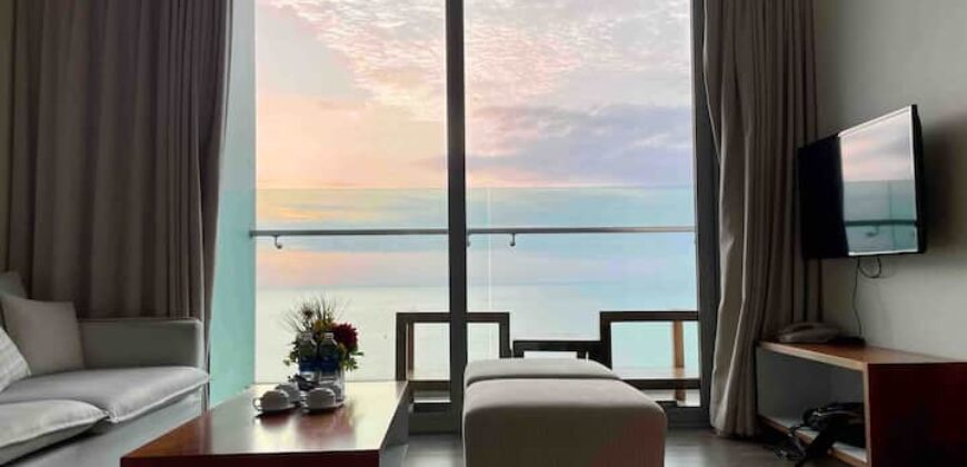 Stunning ~80m2 Sea view apartment, 1-min to beach