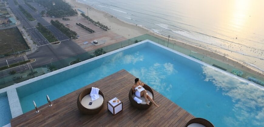Beach Front 17F l Infinity Pool *Walk Beach*Center Beach Front 17F l Infinity Pool *Walk Beach*Center