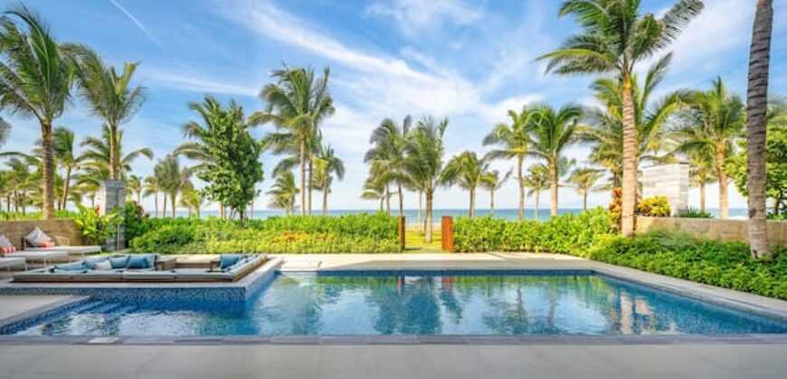 Stay at a Luxury Beachfront Villa in Da Nang Stay at a Luxury Beachfront Villa in Da Nang