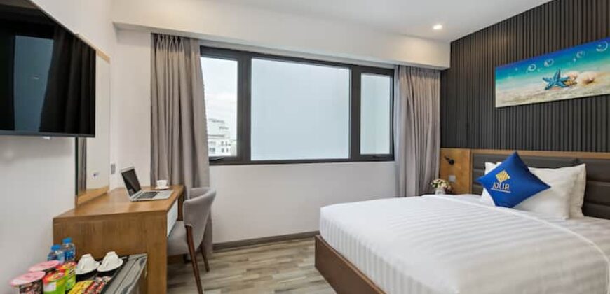 Luxury Hotel Danang Beach – Single Premium room