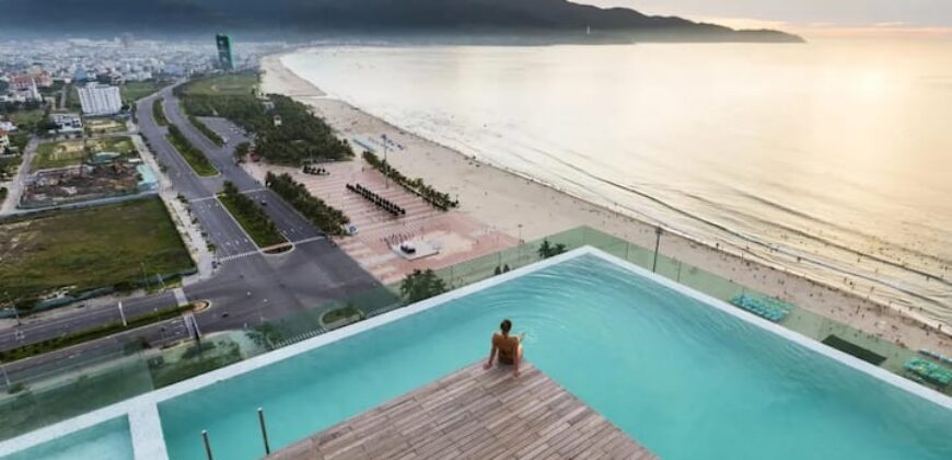 A la Carte Oceanfront Lovers Studio. A la Carte Oceanfront Lovers Studio.